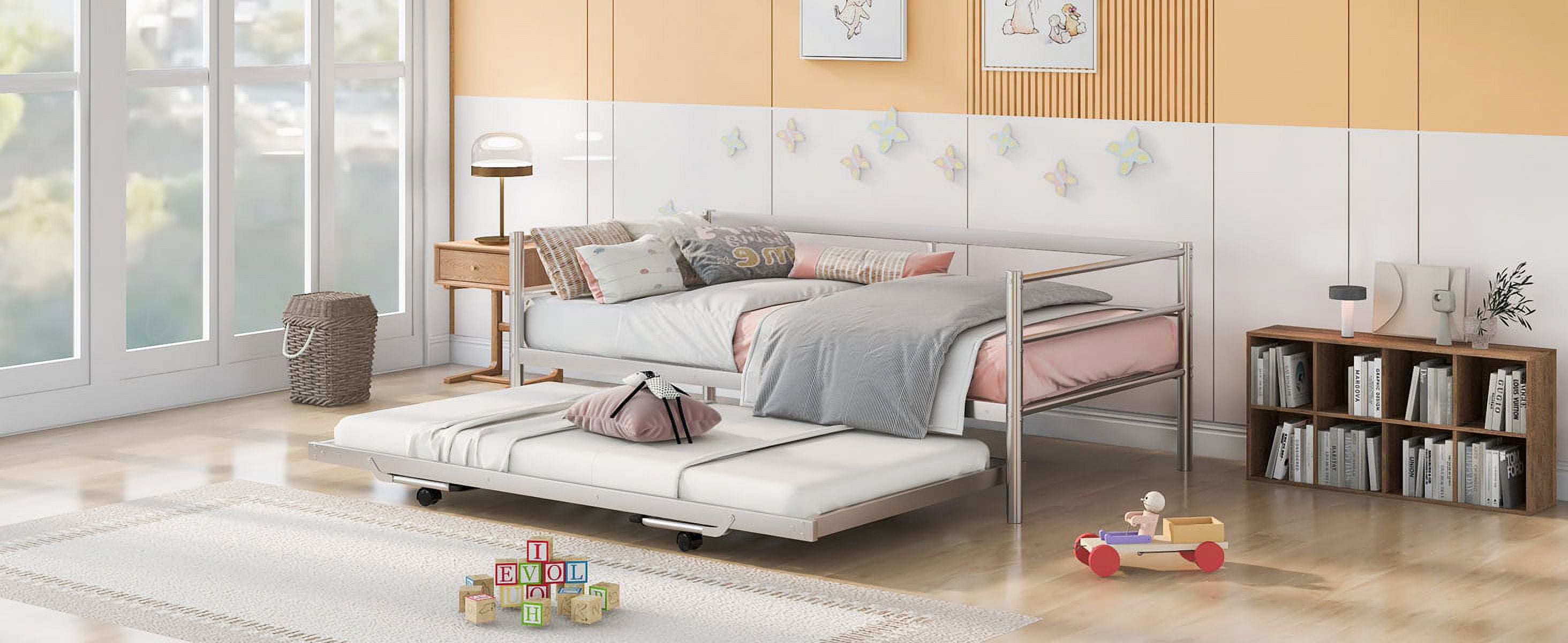 Twin Size Metal Daybed with Adjustable Trundle - Heavy-Duty Steel Daybed with Pop Up Trundle Bed - Silver