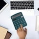 thumbnail image 4 of Calculadoras básicas de oficina y papelería. Mini calculadora digital de escritorio con pantalla LCD de 8 dígitos. Calculadora de bolsillo para el hogar, la escuela y los niños., 4 of 7