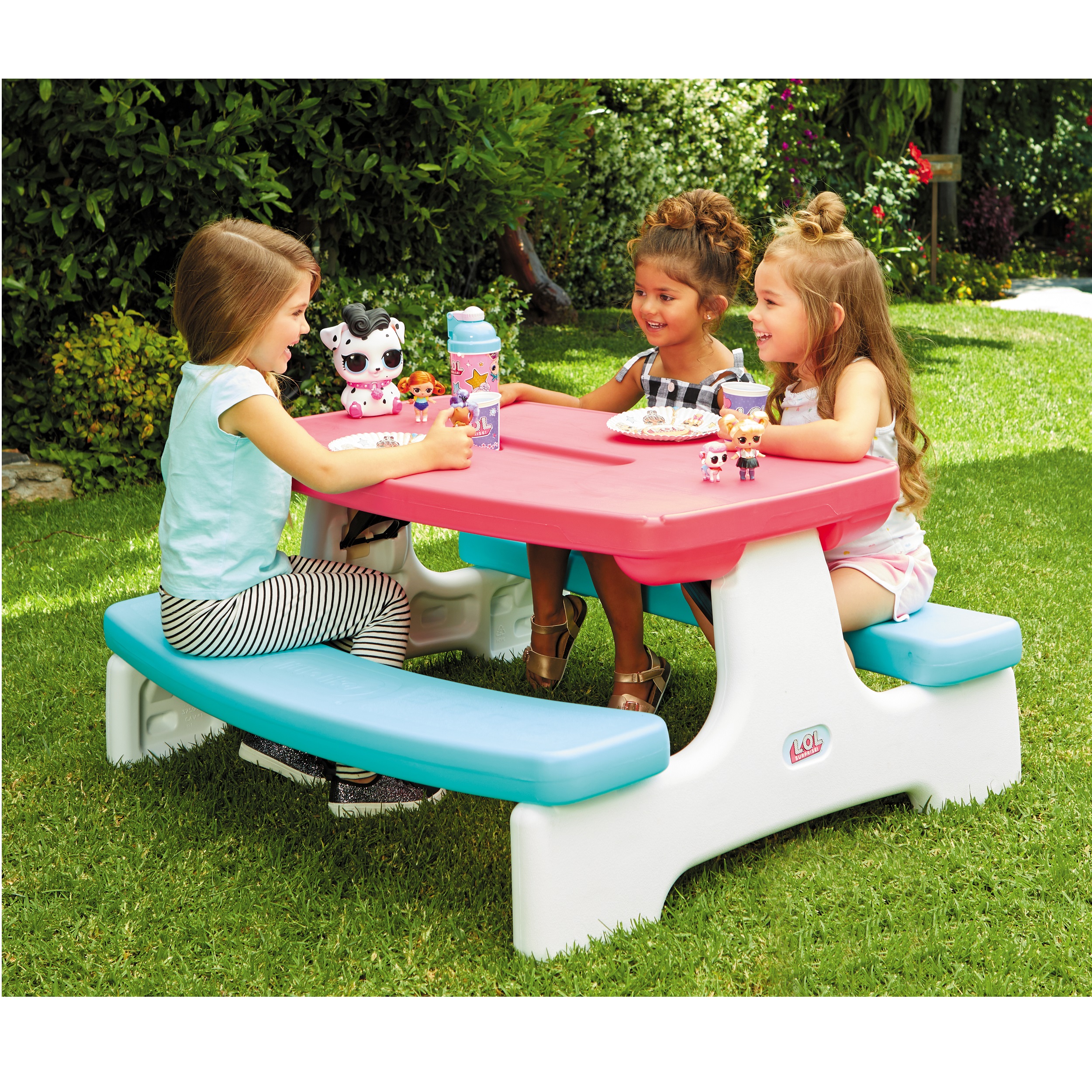 L.O.L Surprise! Birthday Party Kids Picnic Table with Umbrella, Great Gift for Kids Ages 4, 5, 6+ - image 4 of 7