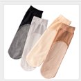 thumbnail image 5 of Granjero Gordo 15 pares de calcetines cortos transparentes de nailon para mujer (tez oscura), 5 of 5