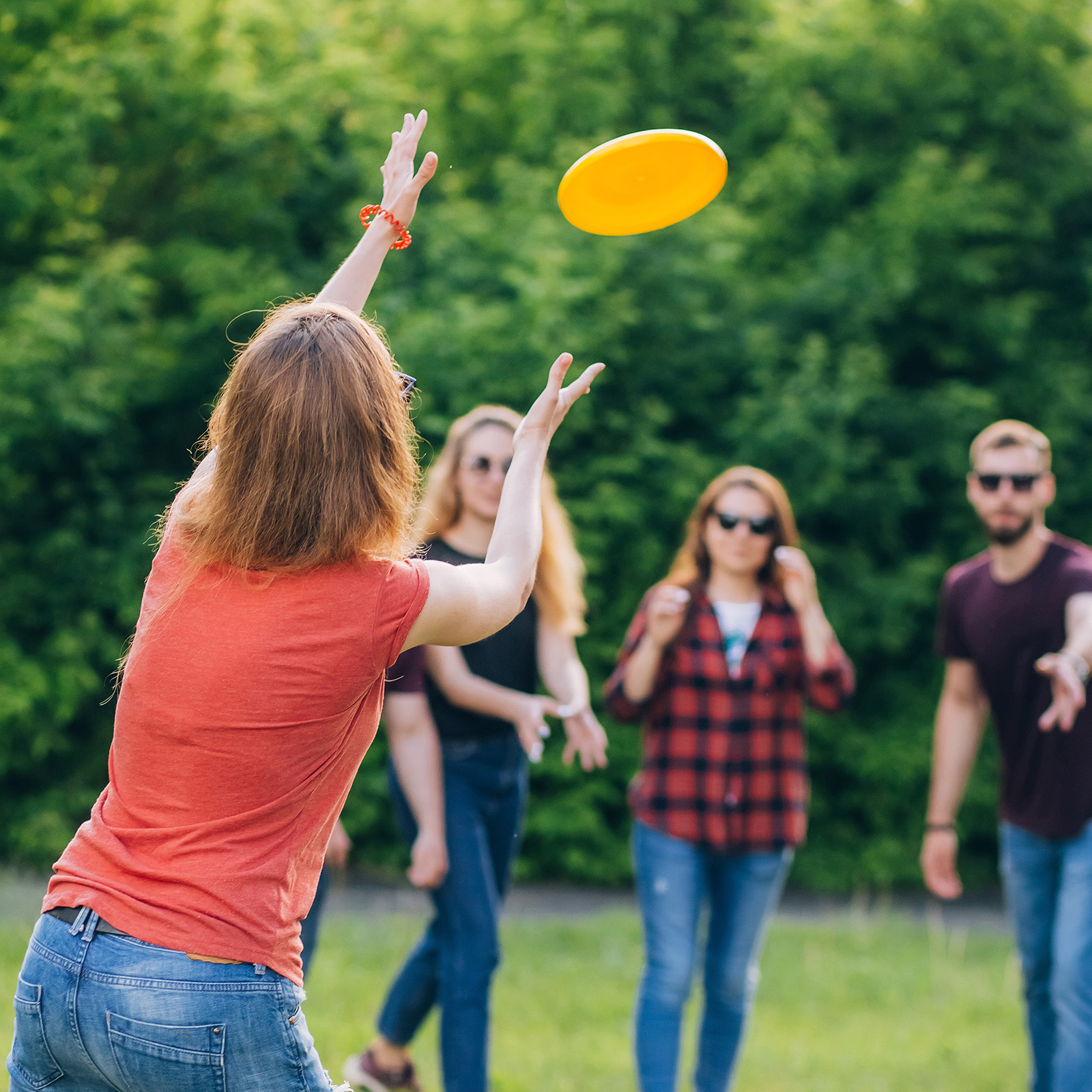 Flying Disc, Sports Flying Disc 10.7 inch & 175g & 5 Pack & Plastic & Orange with Carry Ring - Fitting for (Outdoor/Beach/Camping/Park/Pet/Pro/Beginners)