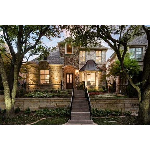 015-9301: Luxury Traditional 3 Bed, 4 Bath Luxury Home Plan, 3020 Sq Ft: Full Blueprints with License to Build by Home Plan Marketplace - Lesuto