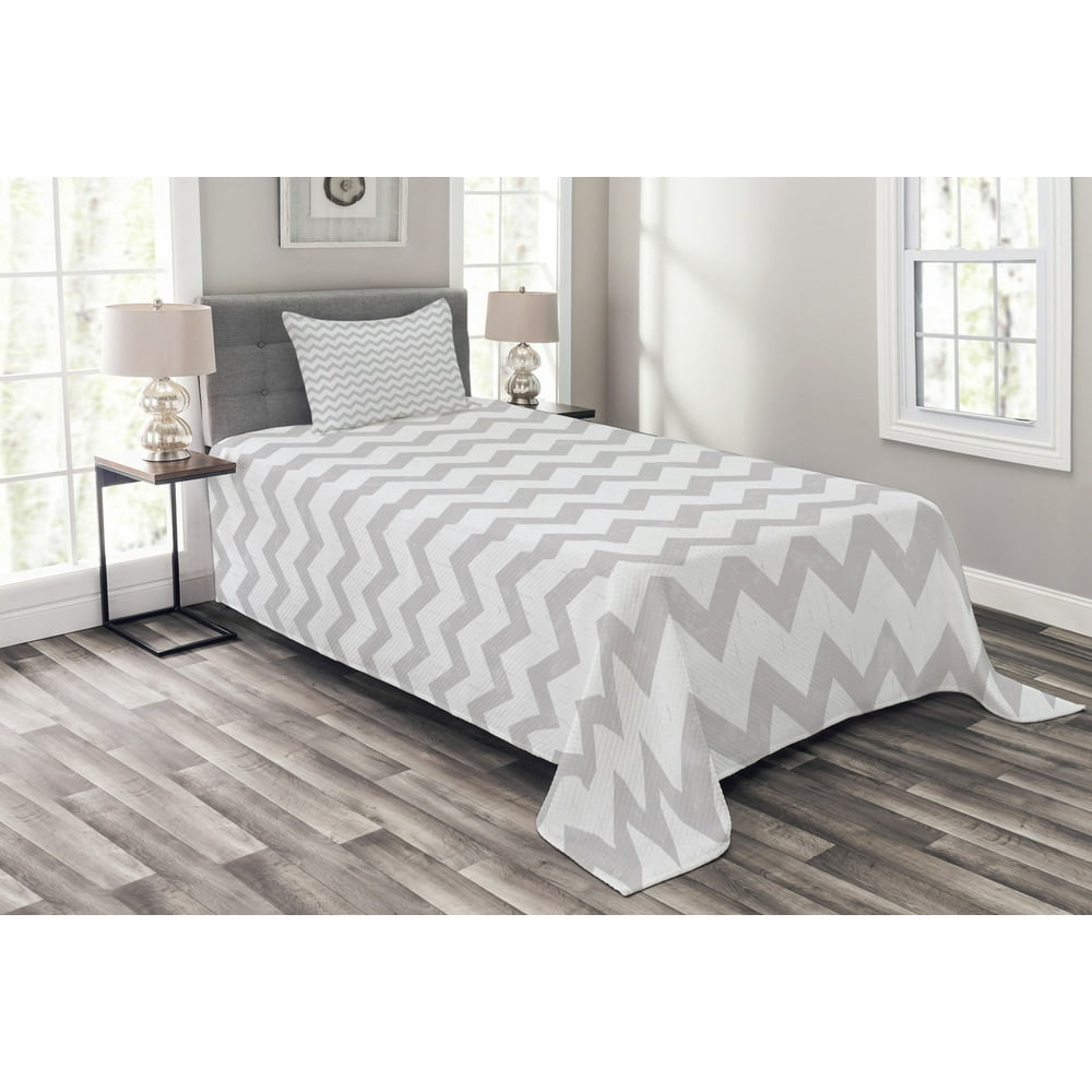 Grey and White Bedspread Set, Chevron Pattern Zigzag Geometrical Arrow