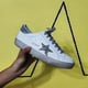 thumbnail image 1 of Zapatos viejos pequeños y sucios de cuero de dos capas para ganado, zapatos de skate blancos pequeños para estudiantes, estrellas fugaces de la calle de varios viajes de Harajuku, talla, 1 of 6