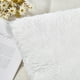 thumbnail image 3 of Fundas de cojines NorDeco HOME Luxury de piel sintética de 50 x 50 cm, color blanco, 3 of 6