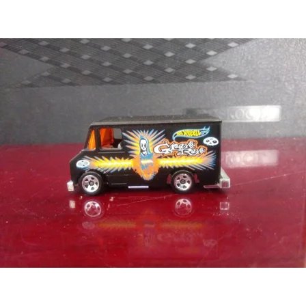 HOT WHEELS GRAVE RAVE WAGON #102 4/4 DELIVERY TRUCK