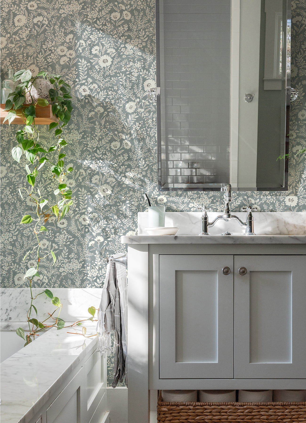 Chesapeake Agathon Blue Floral Wallpaper