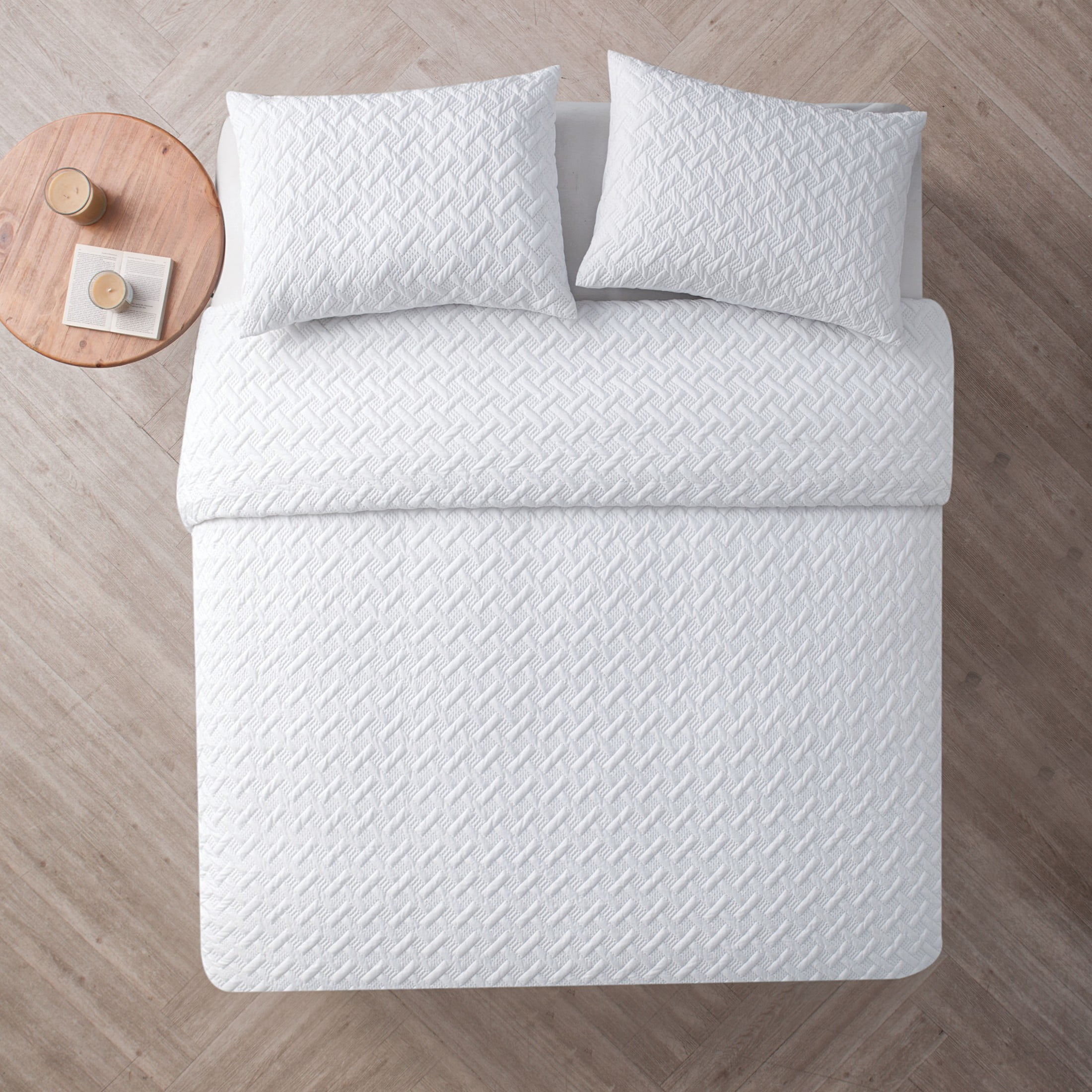 VCNY Home Nina II 2-Piece White Geometric Comforter Set, Twin/Twin XL, Adult, Unisex