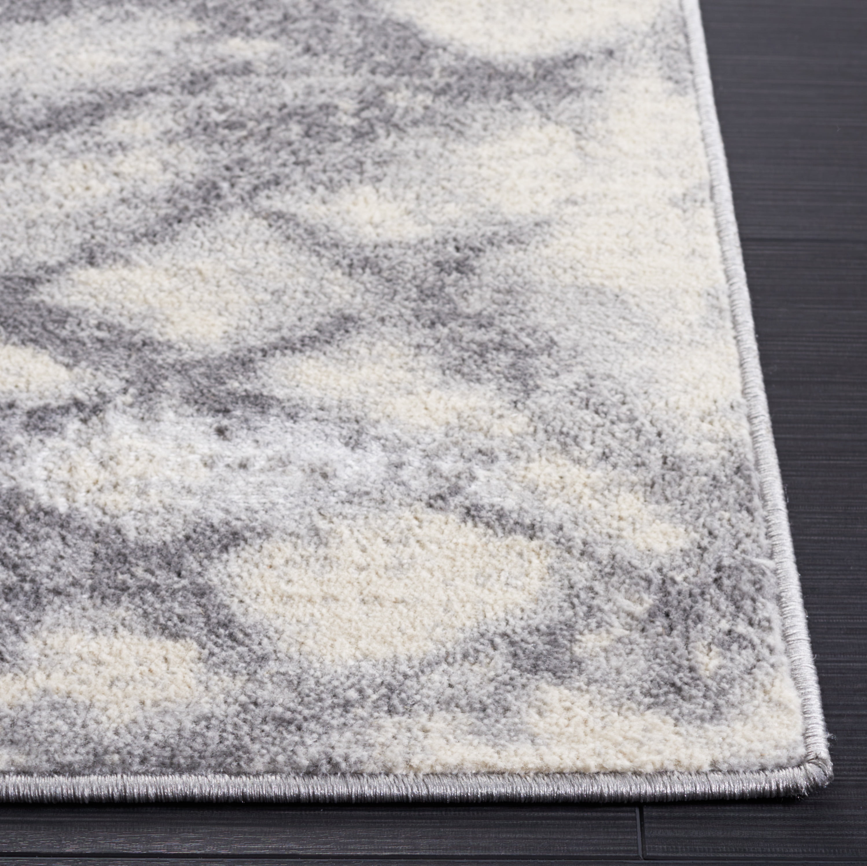 Safavieh Jasper Ida Abstract Area Rug, Gray/Ivory, 4' x 6'