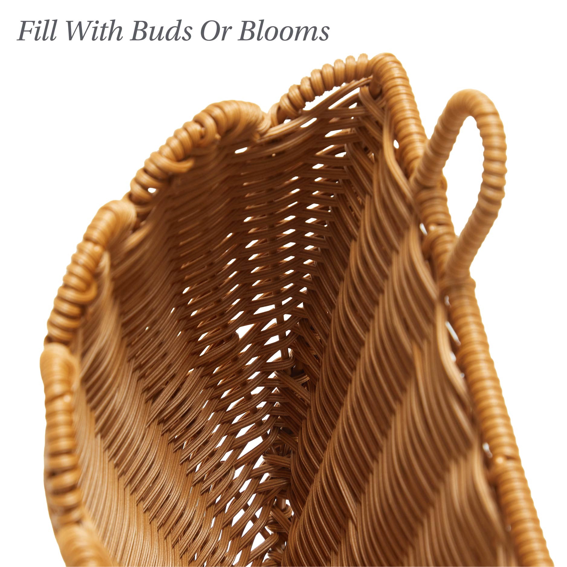 Stylehouse Scalloped Woven Rattan Decorative Wall Hanging Basket