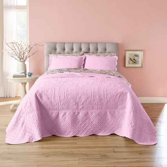 BrylaneHome Lily Damask Bedspread