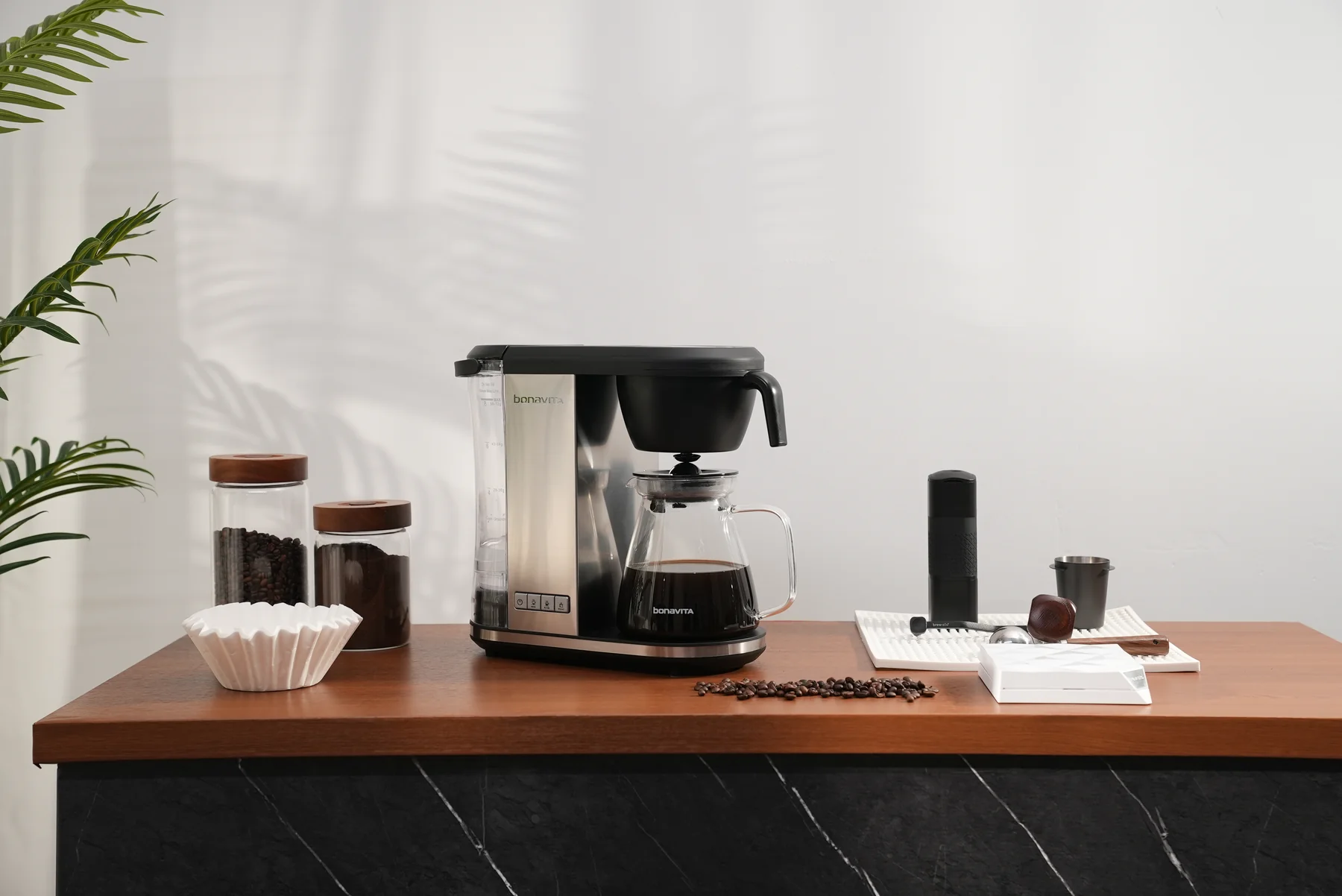 Bonavita Enthusiast Cup Drip Coffee Brewer with Glass Carafe