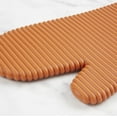 thumbnail image 4 of KitchenAid Ribbed Soft Silicone Oven Mitt 2-Pack Set, Honey, 7.5"x13", 4 of 5