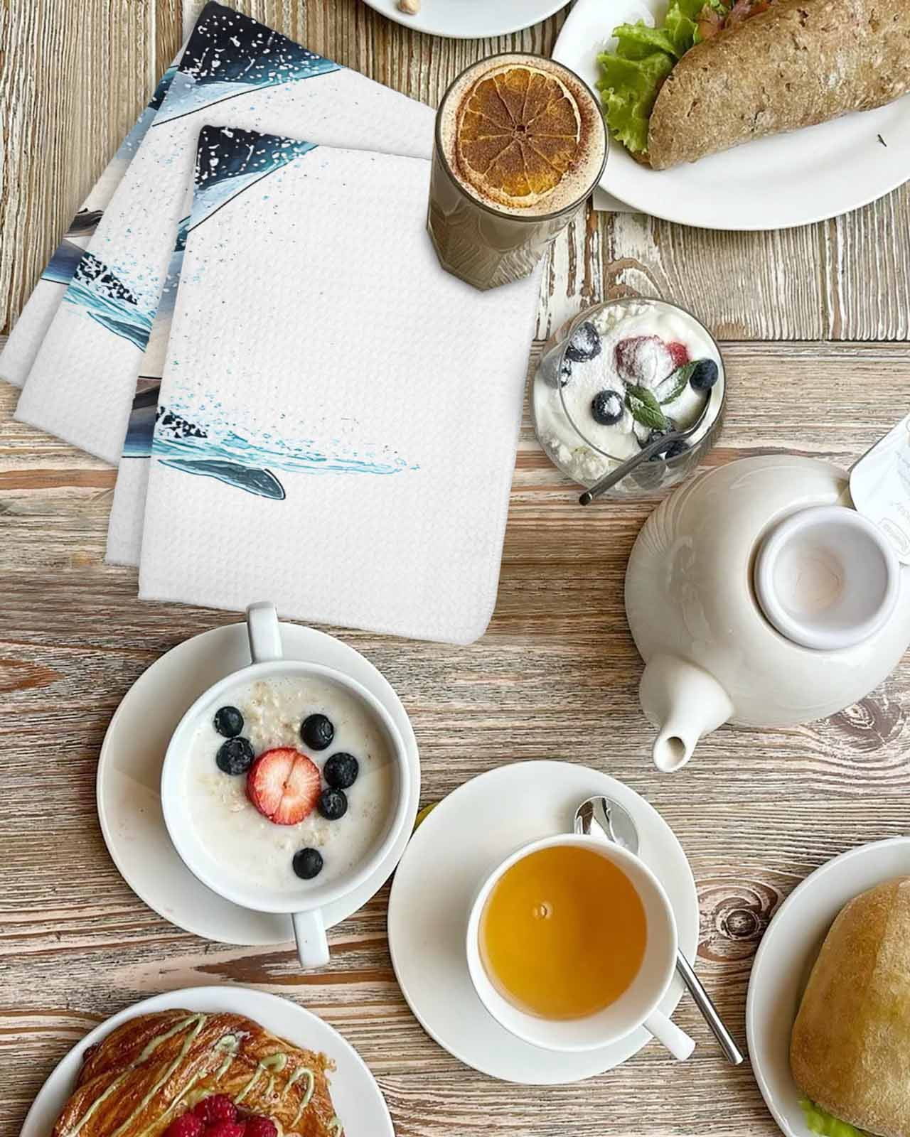 Cute Killer Whale Hand Towels Set, Waffle Weave Kitchen Towels 2 Pieces, Orca Animal Ocean Retro Artwork Microfiber Hair Face Bath Tea Towel Absorbent Quick Drying Cleaning Dish Cloths, 15.7"x23.6"