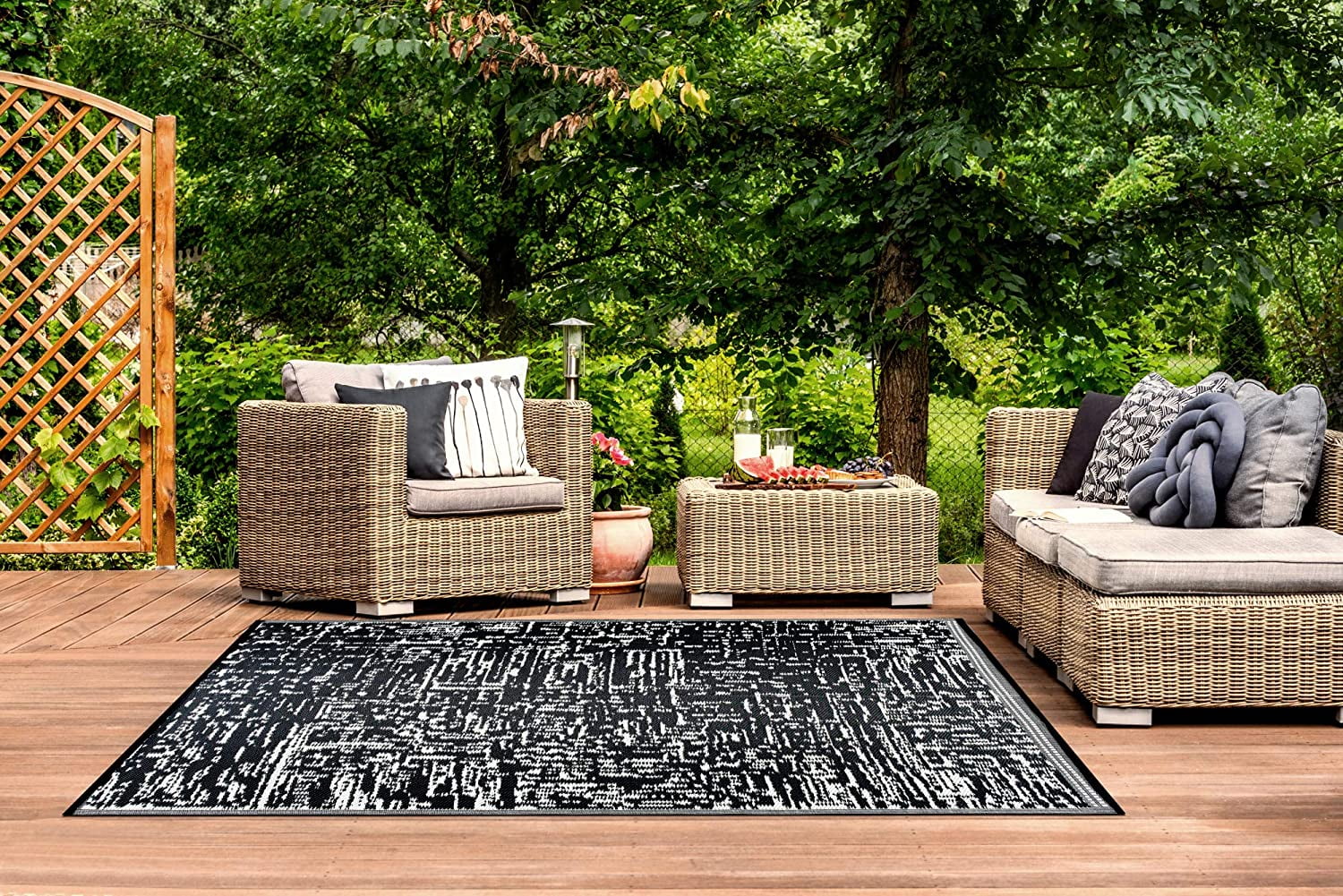 Beverly Rug Indoor Outdoor Reversible Plastic Area Rug - 6x9 - Black