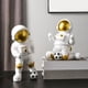 thumbnail image 4 of Adornos de Estatua de astronauti de 2 Piezas, de Resina de Estatuilla Decoración para hogar para Niños, 4 of 7
