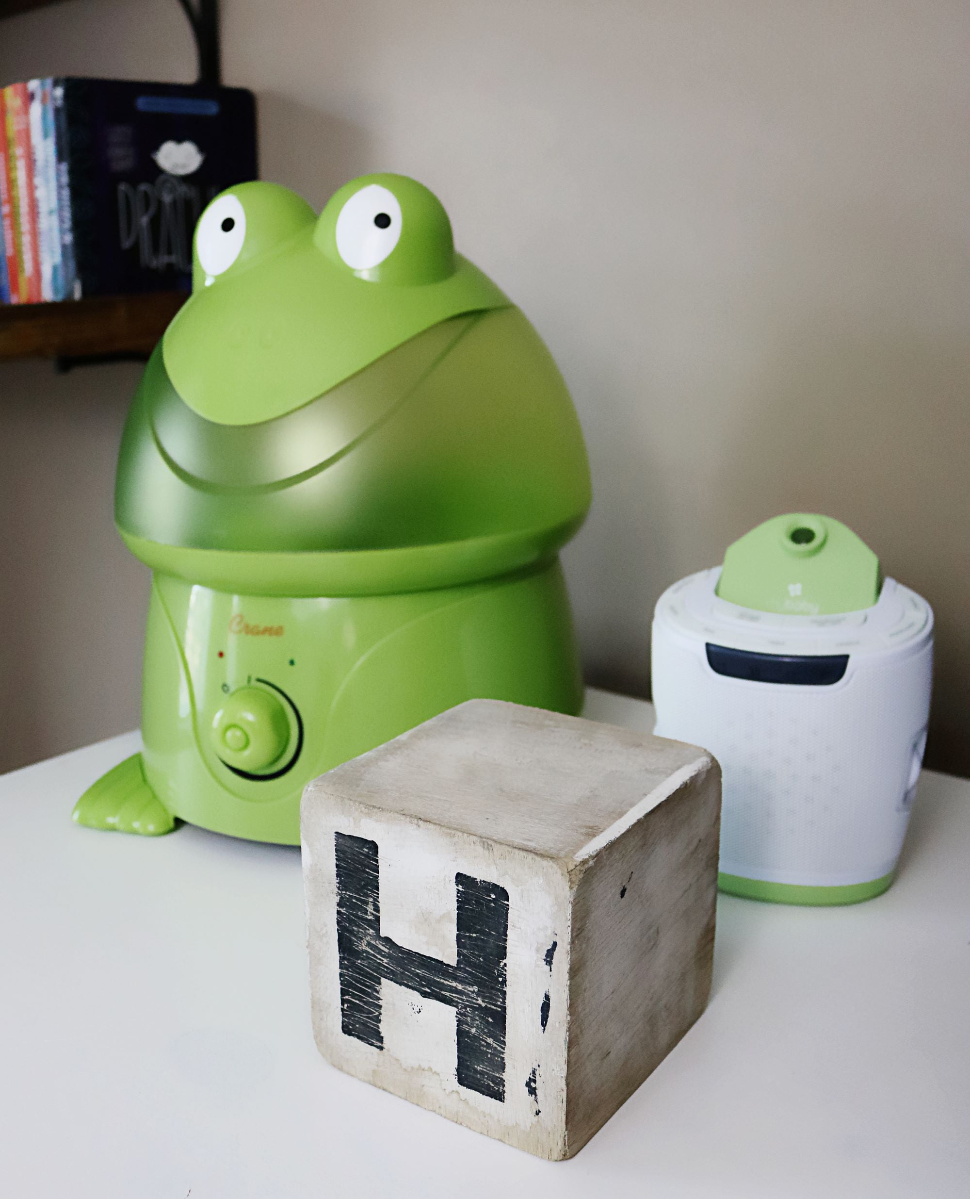 Crane USA Adorable Ultrasonic Cool Mist Humidifier, 1 Gallon, 500 Sq Ft Coverage, 24 Hour Run Time - Frog