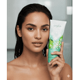 thumbnail image 2 of Crema Corporal Bath & Body Works Gingham Fresh, 2 of 5