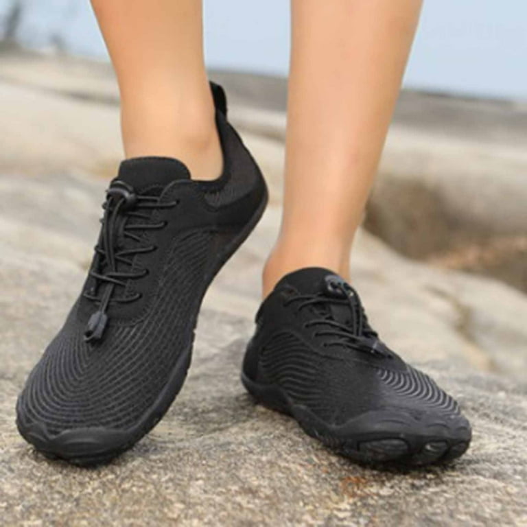 Athletic Water Hiking Shoes Barefoot Water Shoes Women Men  display picture 1