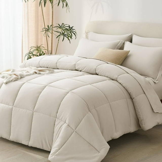 Juego de edredón CozyLux Beige Queen de 7 piezas para todas las estaciones