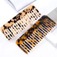 thumbnail image 3 of Peine desenredante de cabello grande de celulosa, peine de dientes anchos para cabello ondulado rizado grueso, peine desenredante de cabello largo para húmedo y seco, paquete de 2, 3 of 5