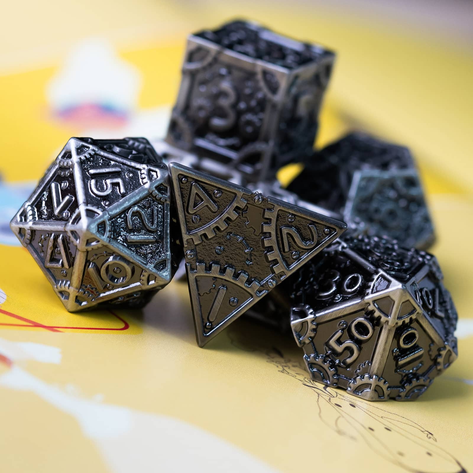 Cusdie 7 PCS/SET DND Metal Dice, Steampunk Polyhedral D&D Dice Set, Metal Dice Set for Role Playing Game D&D Dice MTG Pathfinder