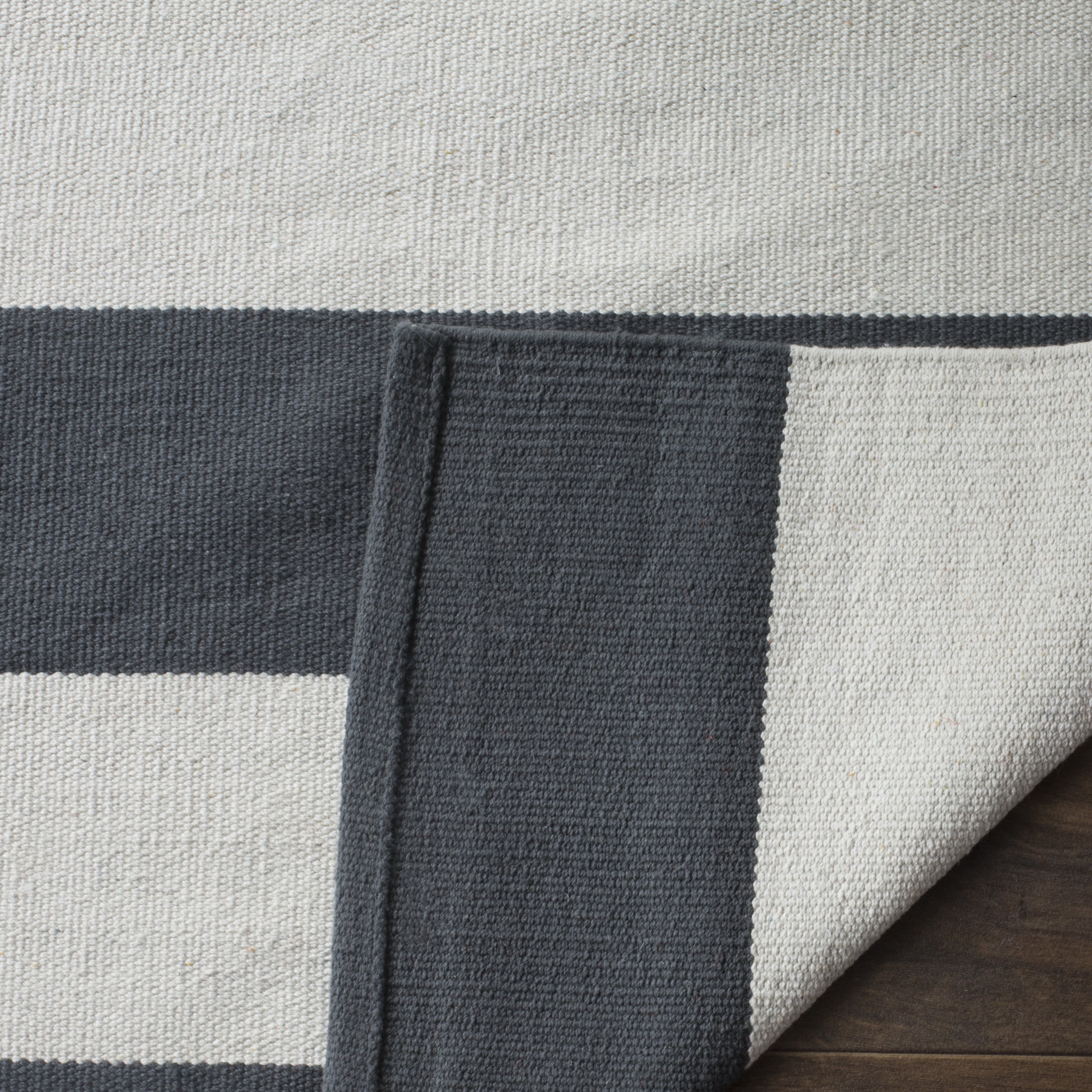 SAFAVIEH Montauk Saranna Geometric Cotton Runner Rug, Grey/Ivory, 2'3" x 17'