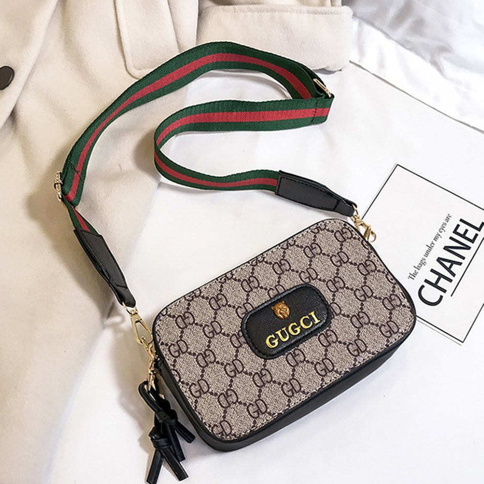 wide shoulder strap bag