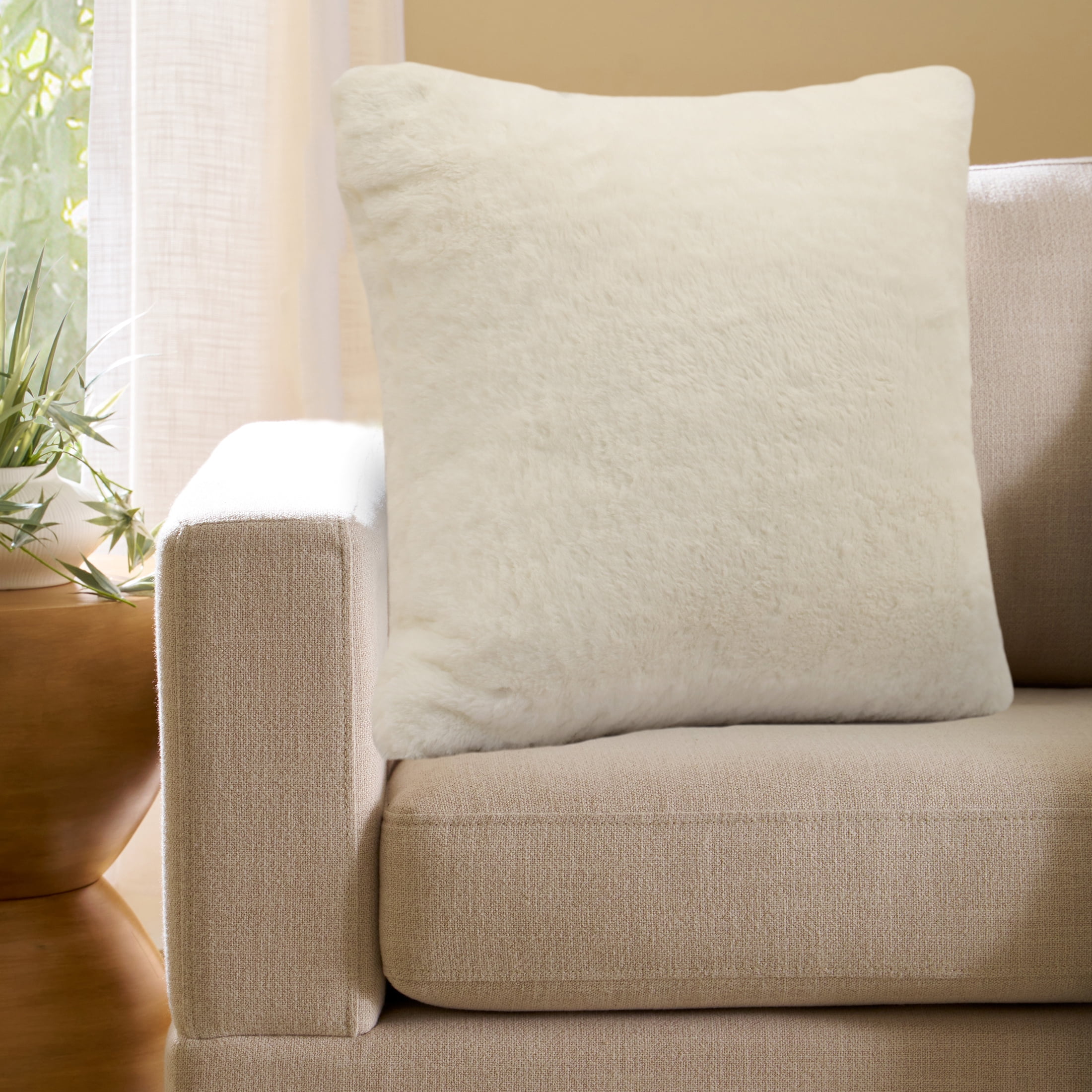 Luxurious Faux Rabbit Fur Throw Pillow for Home Decor