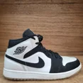 thumbnail image 1 of Ni - ke Jordan 1 Mid SE Diamond Men's Basketball Shoes White Dh6933-100 Lot Size 10, 1 of 5