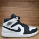 thumbnail image 1 of Ni - ke Jordan 1 Mid SE Diamond Men's Basketball Shoes White Dh6933-100 Lot Size 10, 1 of 5