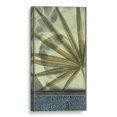thumbnail image 1 of Cuadro decorativo - Pequeña Palma Sofisticada I, Jennifer Goldberger 40x80 Canvas Lab Costal, Naturaleza, Tropical, Patrones, Contemporáneo, 1 of 2