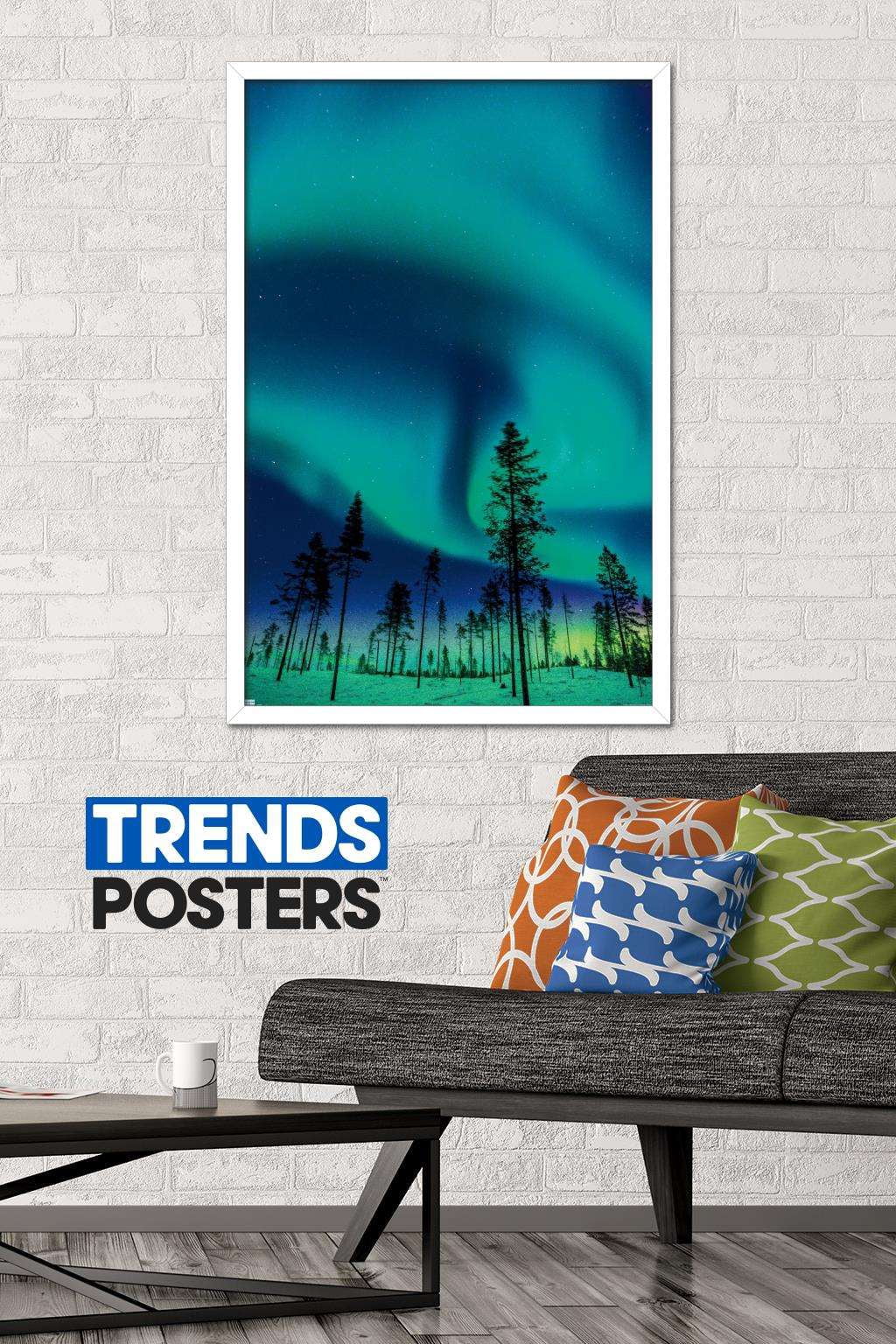 Aurora Borealis Wall Poster, 22.375" x 34", Framed