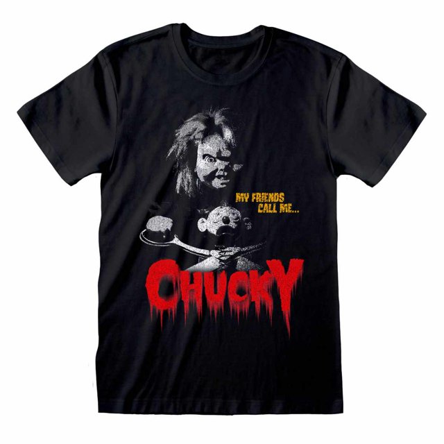 chucky - camiseta my friends call me para adultos unisex (negro, rojo, gris) Camiseta unisex negra 100% algodón con cuello redondo y manga corta; frente con ilustración de la muñeca Chucky en blanco y gris, texto amarillo 'My friends call me...' y logotipo grande 'CHUCKY' en rojo con efecto goteante, fondo neutro.