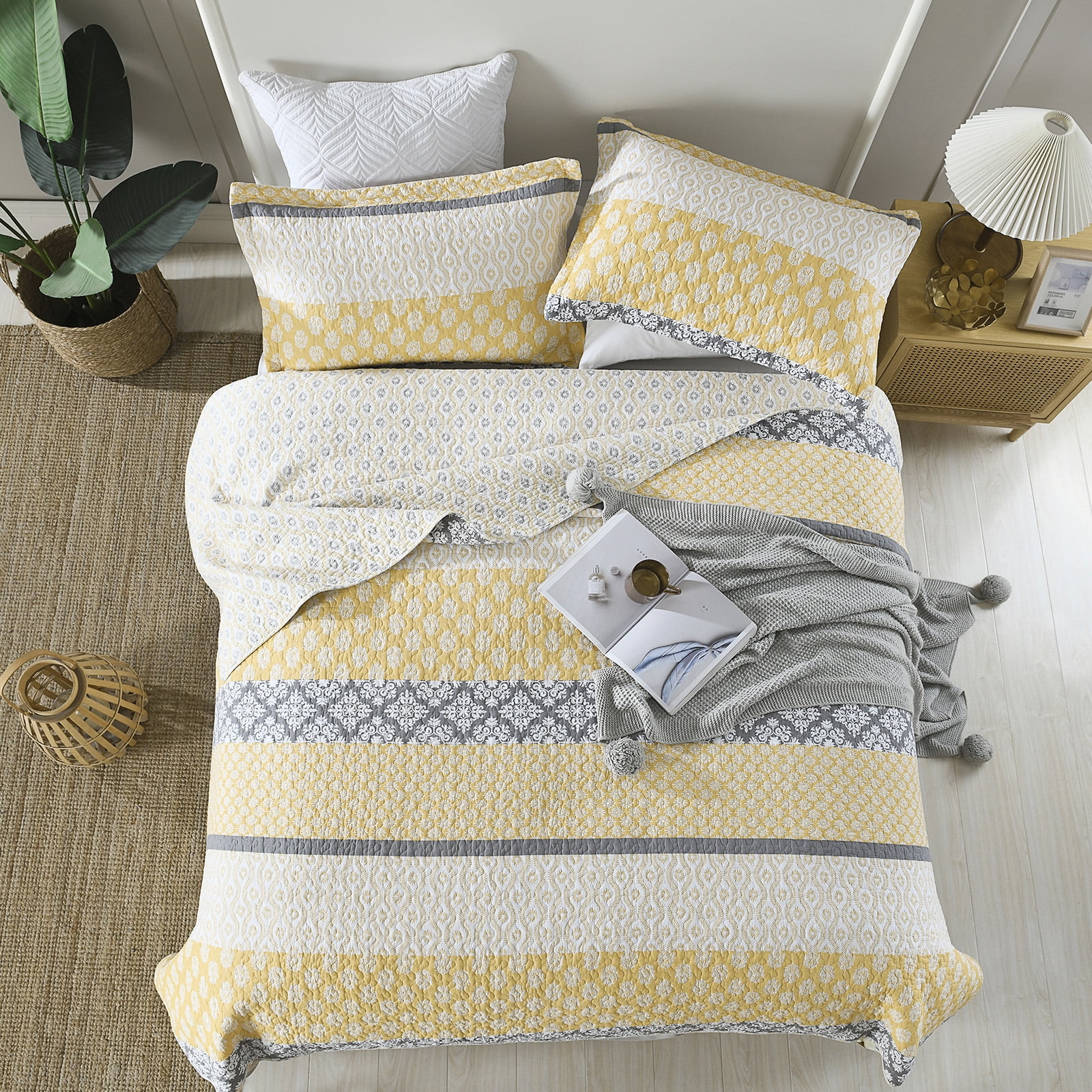 PANGUSHAN 100% Cotton Yellow Quilt King Size, King Quilt Bedding Set Quilted Bedspreads, Lightweight Reversible Floral Comforter for King Bed, All Season, Yellow/Gray, 3 Pieces
