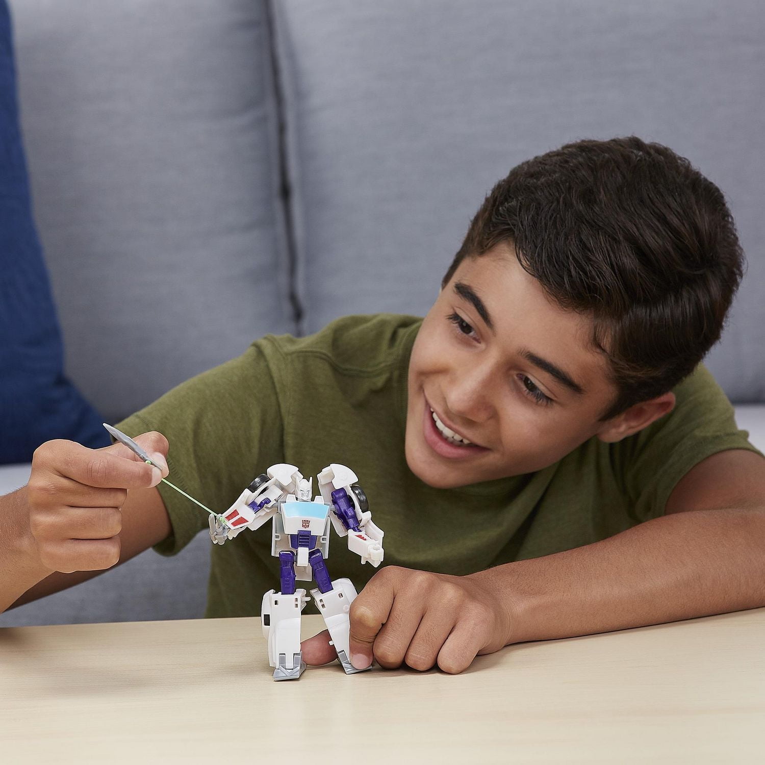 Transformers Toys Cyberverse Action Attackers Warrior Class Autobot Drift Action Figure -- Repeatable Swing Slash Action Attack Move –5.4-inch