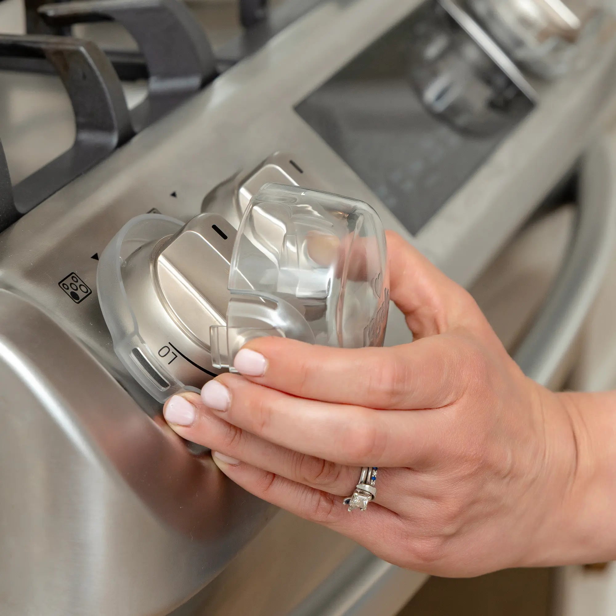 Regalo Baby Proof Stove Knob Covers for Child Safety, Clear Oven Knob Guards, Easy Install, 5 Pack