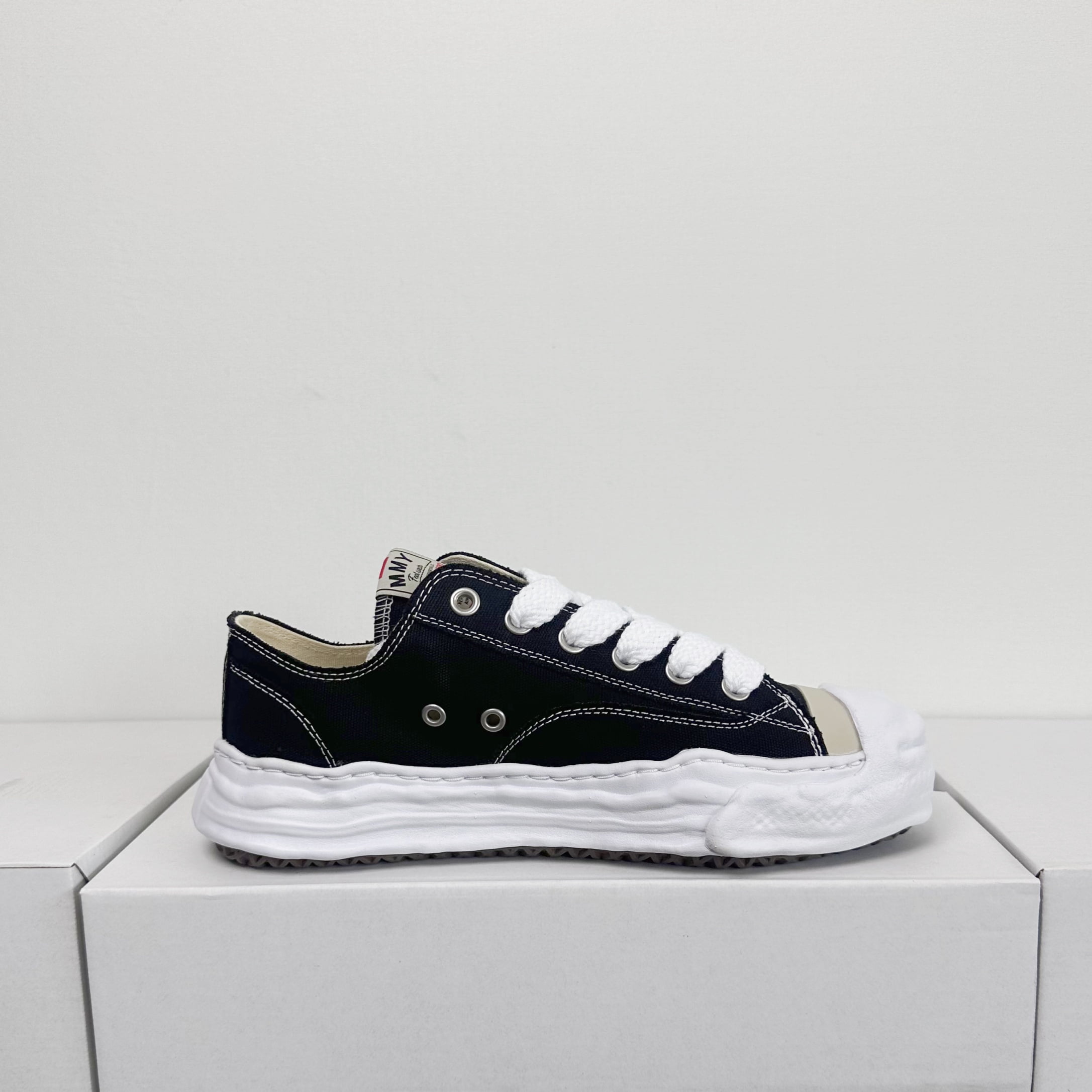 Maison MIHARA YASUHIRO MMY Black Peterson Original Sole sneakers