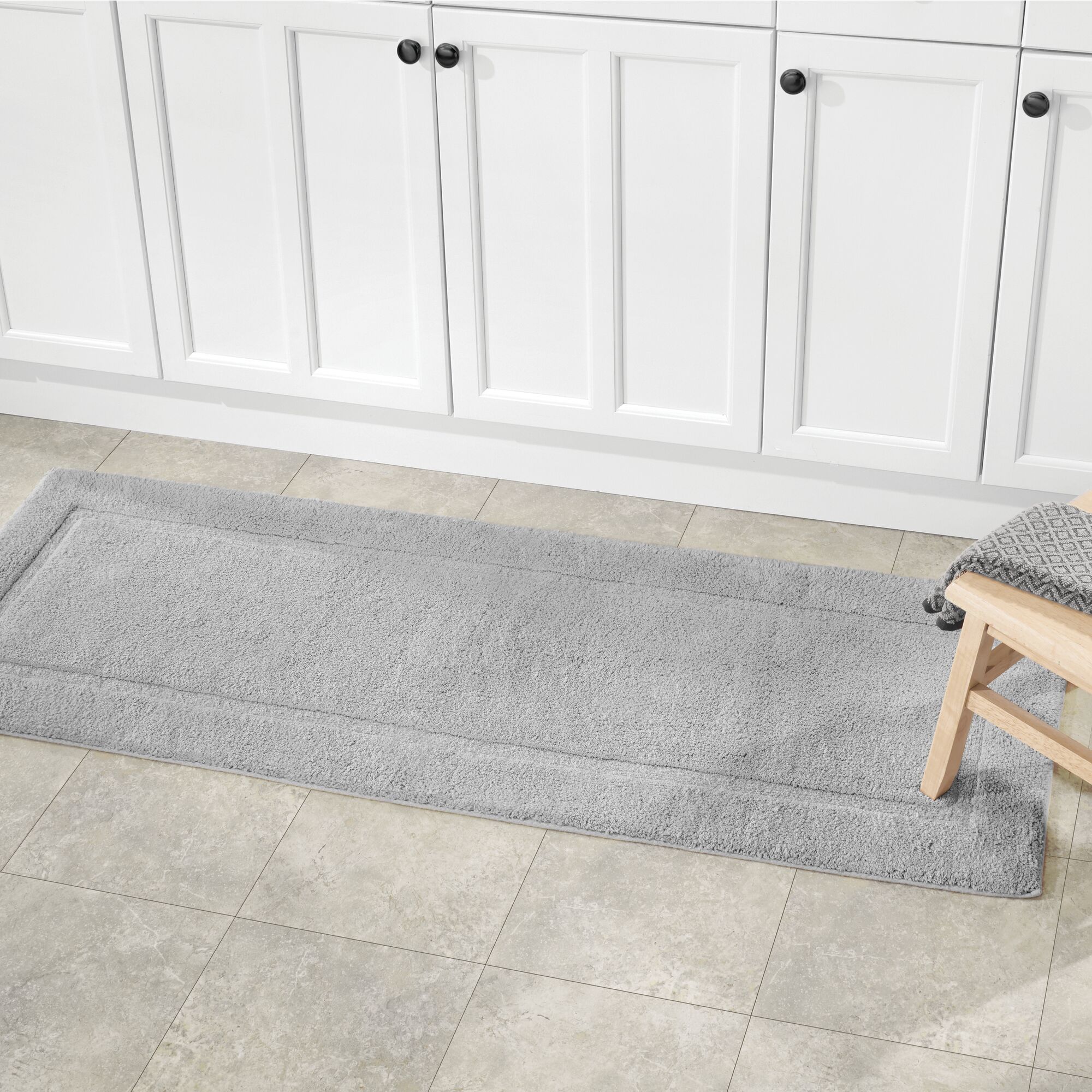 DEXI Bathroom Rugs Long Bath Rugs Runner 17x47,Ultra Soft and Washable  Large Bath Carpet for Tub,Shower,and Bath Room,Light Grey