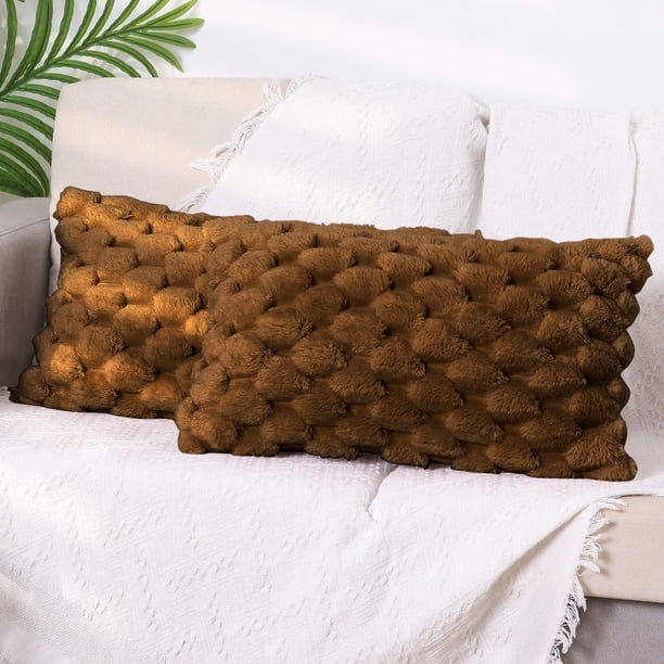 REGALWOVEN Paquete de 2 fundas de almohadas decorativas de piel sintética, fundas de cojín de felpa suave, marrón oscuro 12" x 20"