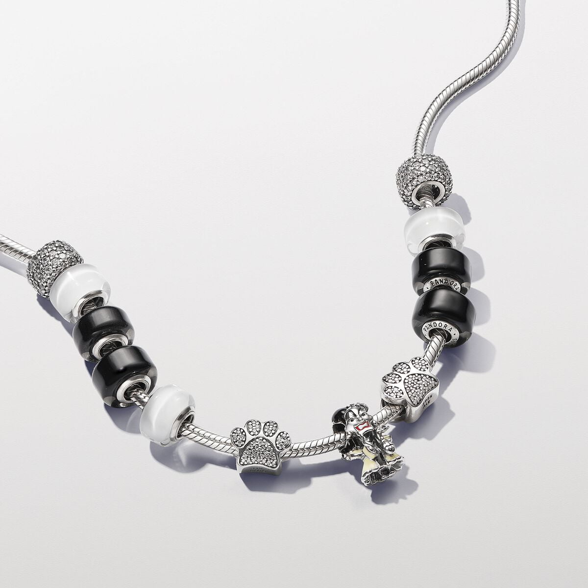 Disney x Pandora Disney Villains Cruella De Vil Charm