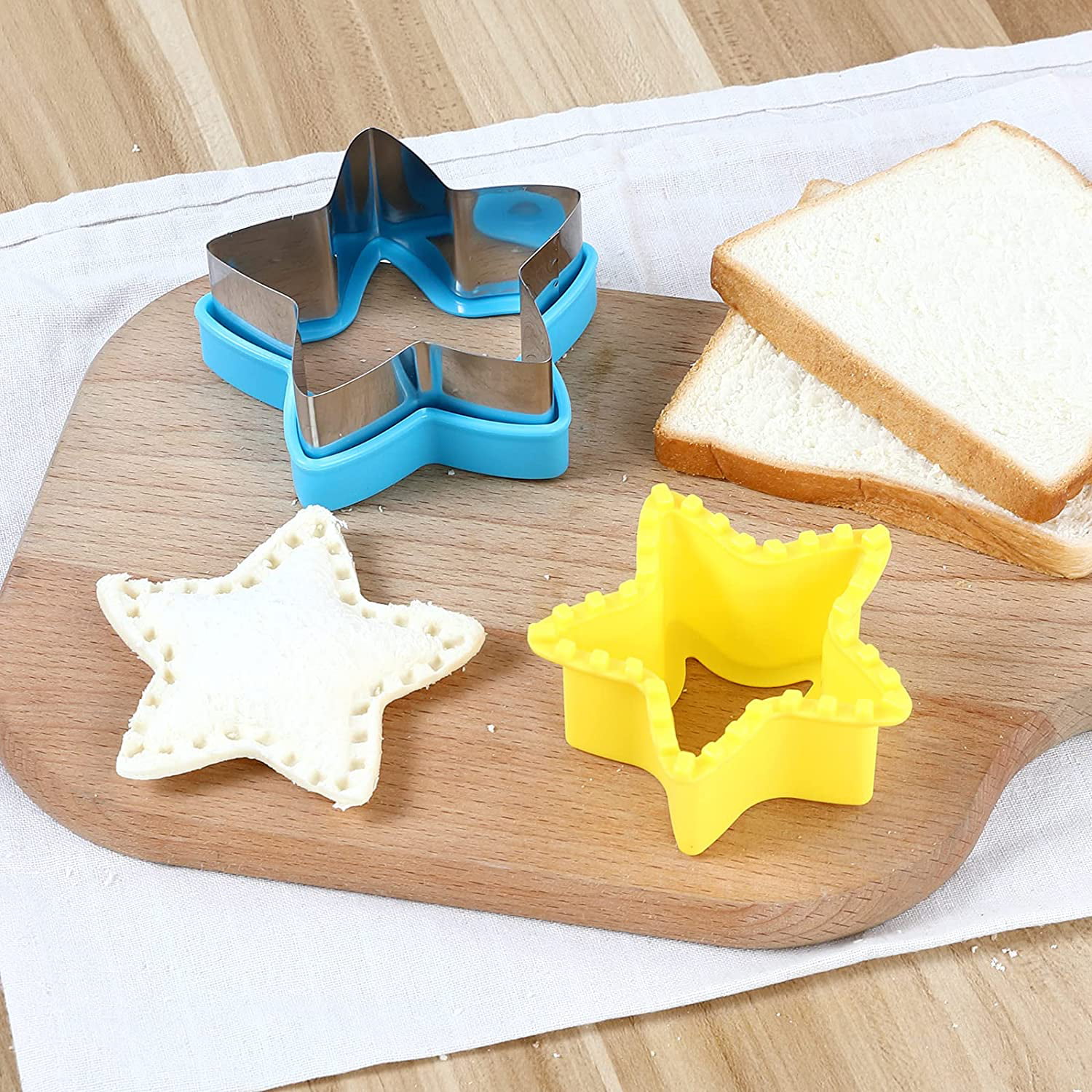 Cheap 21Pcs/Set Sandwich Cutters for Kids Uncrustables Sandwich Maker Bread  Decruster Pancake Maker Small Cookie Cutters