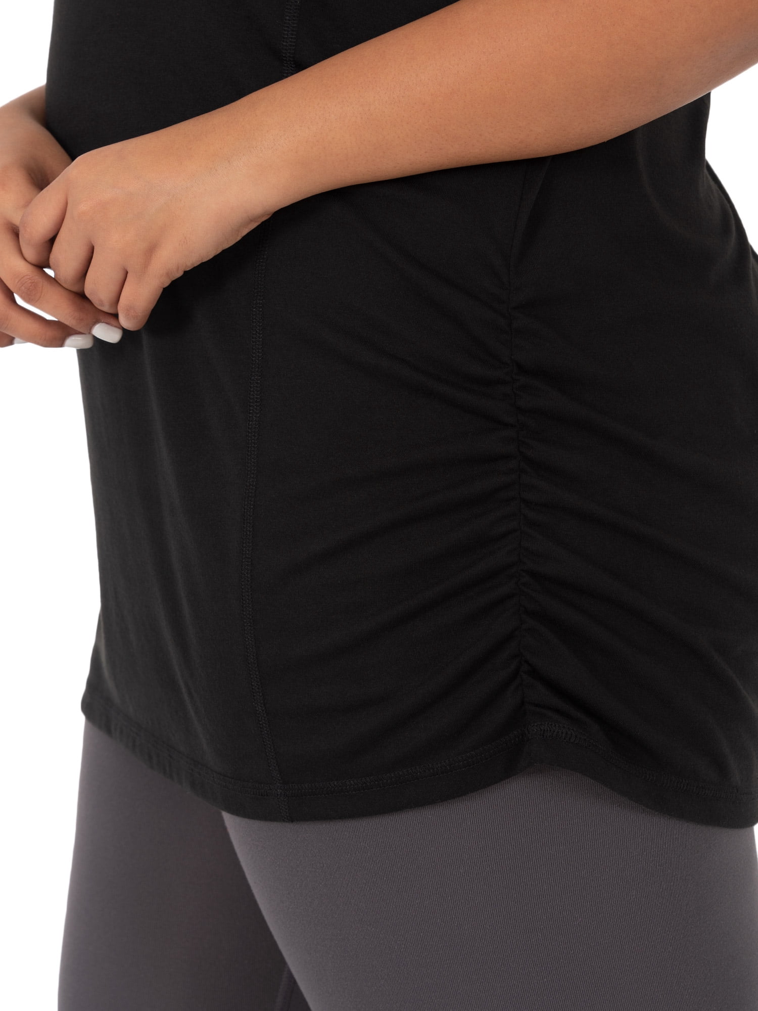 Terra Sky Women's Plus Size Scoop Neck Graphic Tee