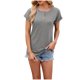 thumbnail image 1 of Camisetas de Manga Larga de las Mujeres de Color Sólido Detalle de Cuello Redondo Botón, Suelto Ajuste Manga Corta Casual Top, 1 of 4