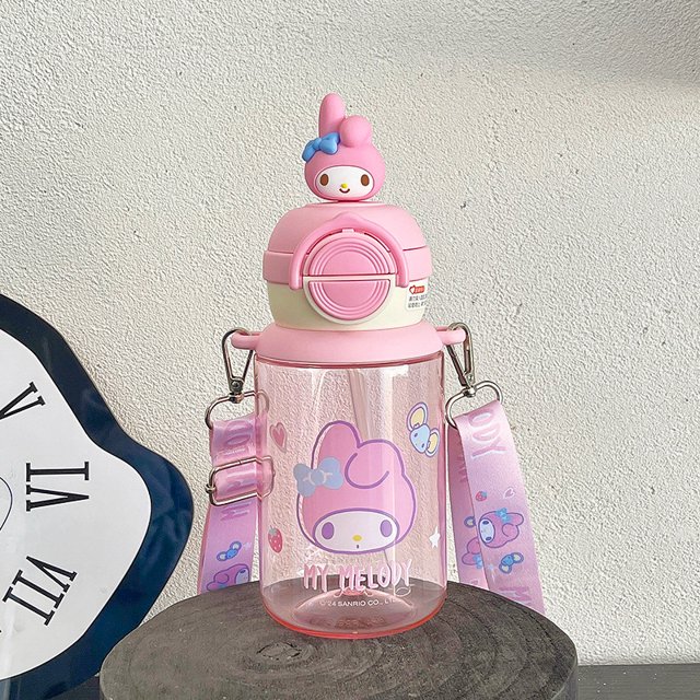 Taza de agua Kawaii Sanrio de 650Ml, Hello Kitty Mymelody Kuromi Cinnamoroll, taza de paja de Anime de dibujos animados, botella de agua portátil para exteriores, regalo