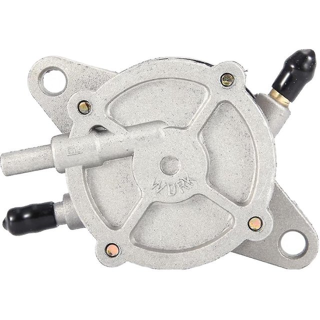 bomba de combustible de gasolina para motocicletas y scooters gy6 de 50 cc y 250 cc Bomba de vacío color plata, vista frontal centrada de la carcasa circular de aleación de aluminio con tres tornillos visibles, dos boquillas con tapas negras y orejeta de montaje; tamaño 2.12in x 2.99in. Apto como reemplazo directo en scooters GY6 50–250 cc.