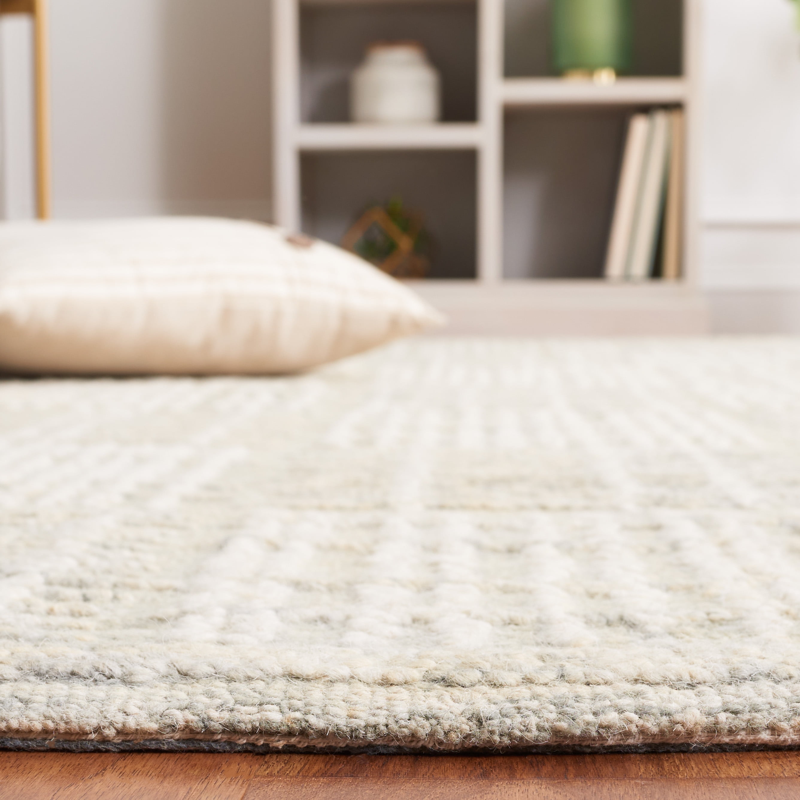 SAFAVIEH Abstract Milan Striped Area Rug, Gray/Ivory, 3' x 5'