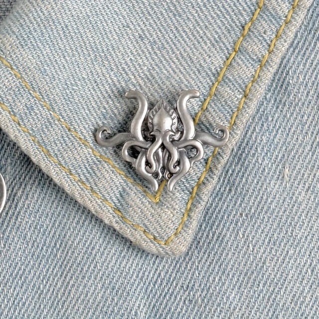 Stylish and Unique Creative Alloy Octopus Brooch for Men - Perfect Accessory for Casual and Formal Wear