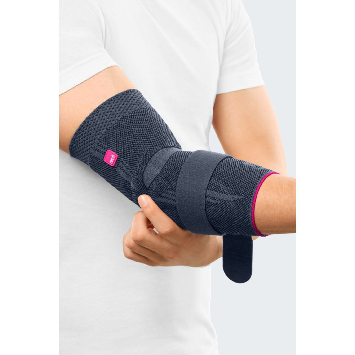 medi Epicomed Elbow Support w/Accu-Pressure Silicone Insert, II, Silver