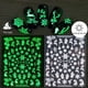 thumbnail image 3 of hojas de pegatinas navideñas para decoración de uñas, calcomanías luminosas 3D para decoración de uñas navideñas, diseños autoadhesivos para uñas, copos de nieve navideños, muñeco de nieve, alce, Pap, 3 of 4